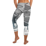 Abstract Octopus - Capri Leggings