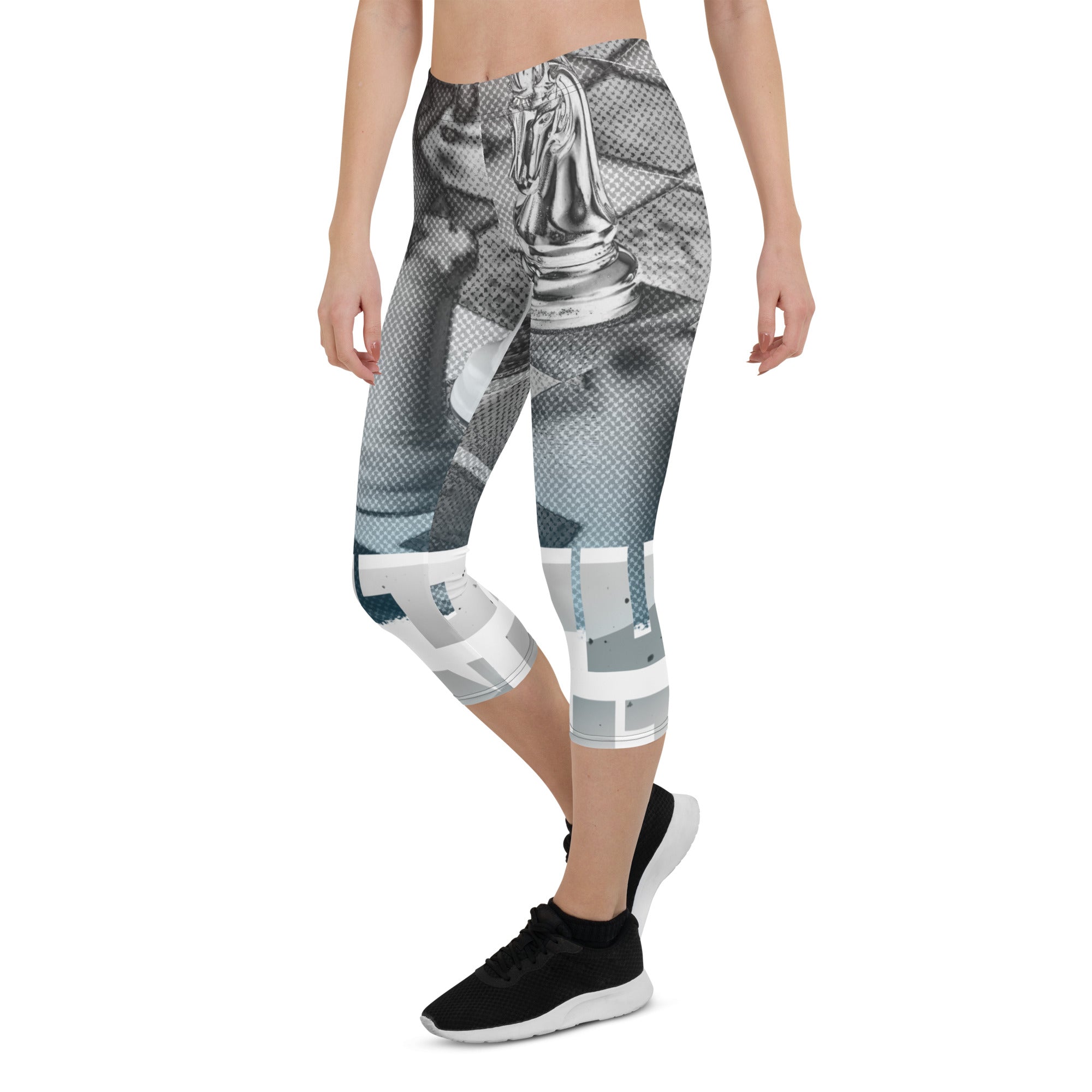 Abstract Octopus - Capri Leggings
