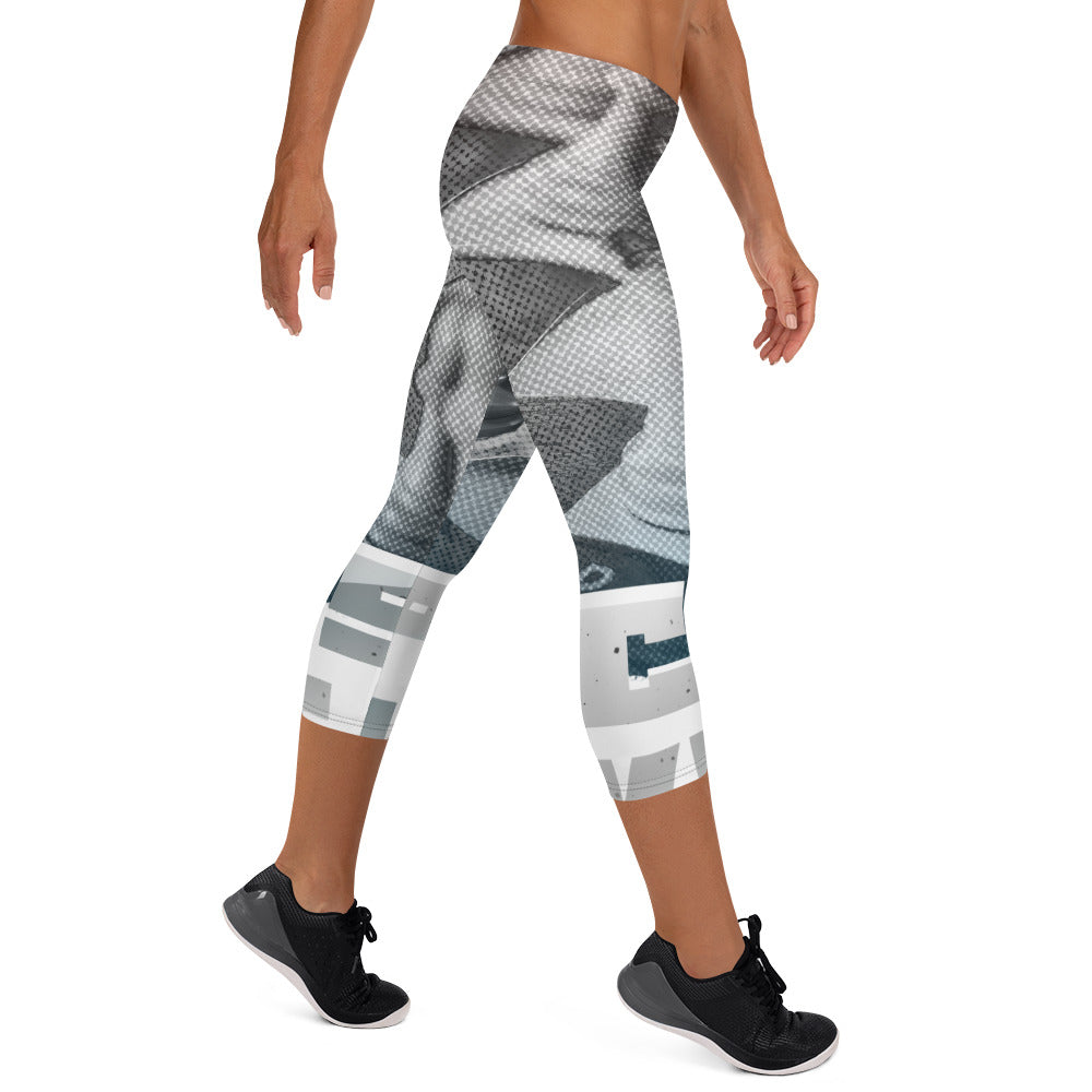 Abstract Octopus - Capri Leggings