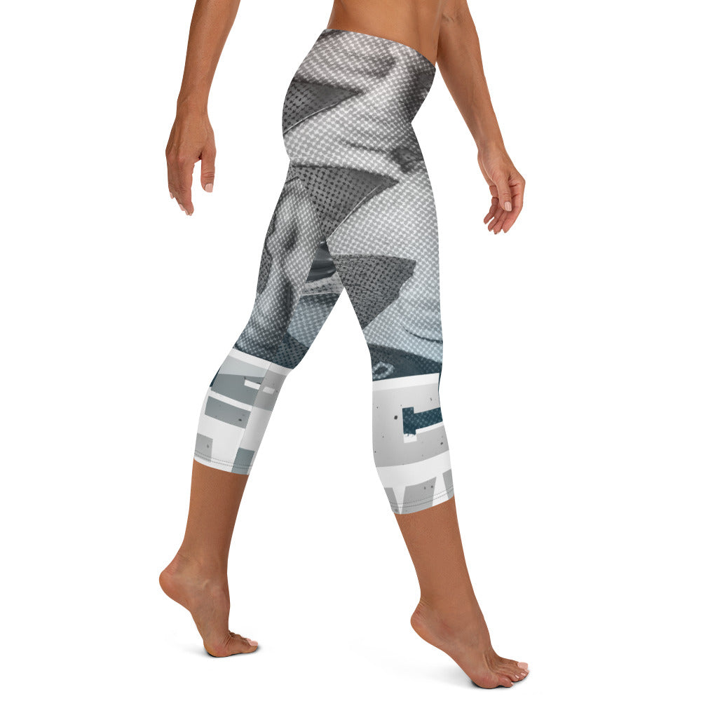 Abstract Octopus - Capri Leggings