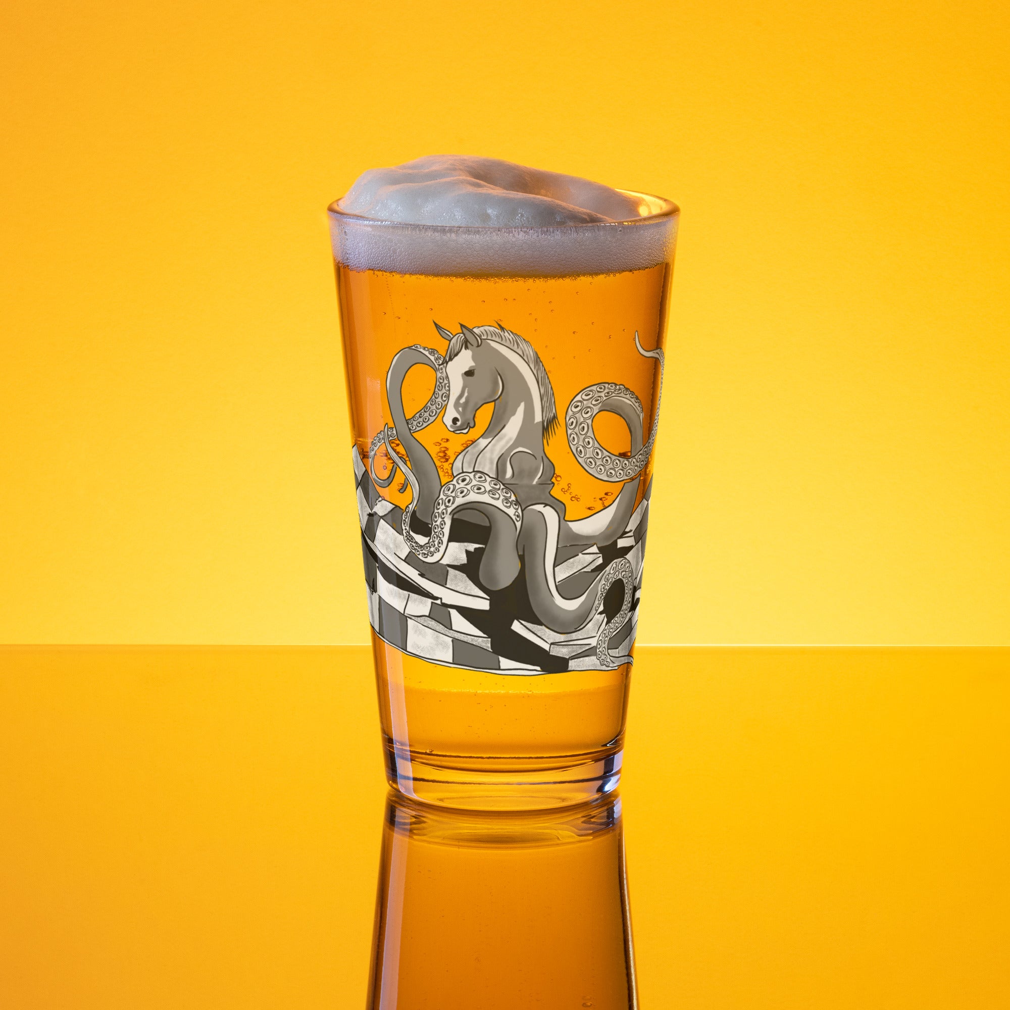 Octopus Knight - Shaker pint glass